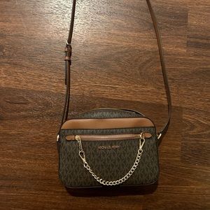 Michael Kors Jet Set logo crossbody purse.
